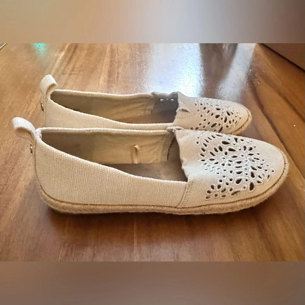 London Fog Beige Laser-Cut Canvas Espadrille Slip-Ons - Picture 4 of 5